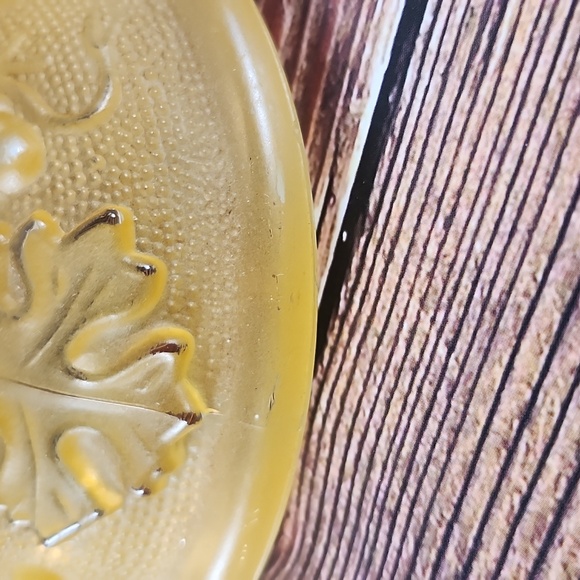 Vintage footed candy dish with lid - Picture 4 of 16